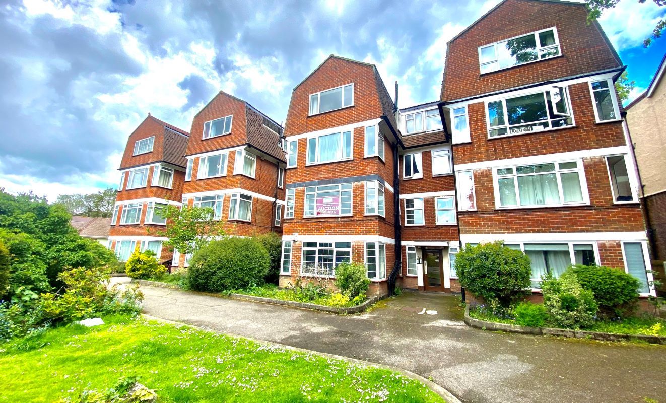 Flat 24 Grosvenor Court, Vale Road, Bournemouth, Dorset BH1