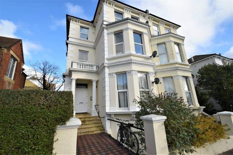 1 bed flat to rent in Upperton Gardens, Eastbourne BN21 Zoopla