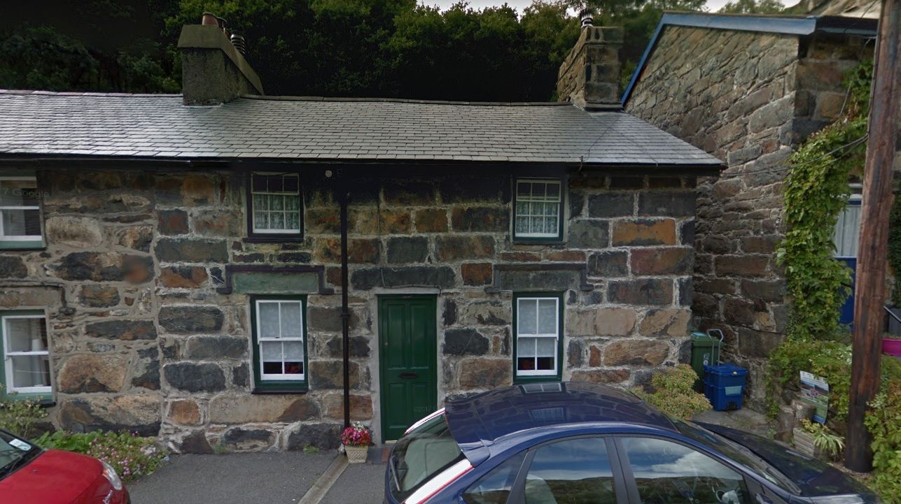 3 bed end terrace house to rent in Gwynant Street, Beddgelert