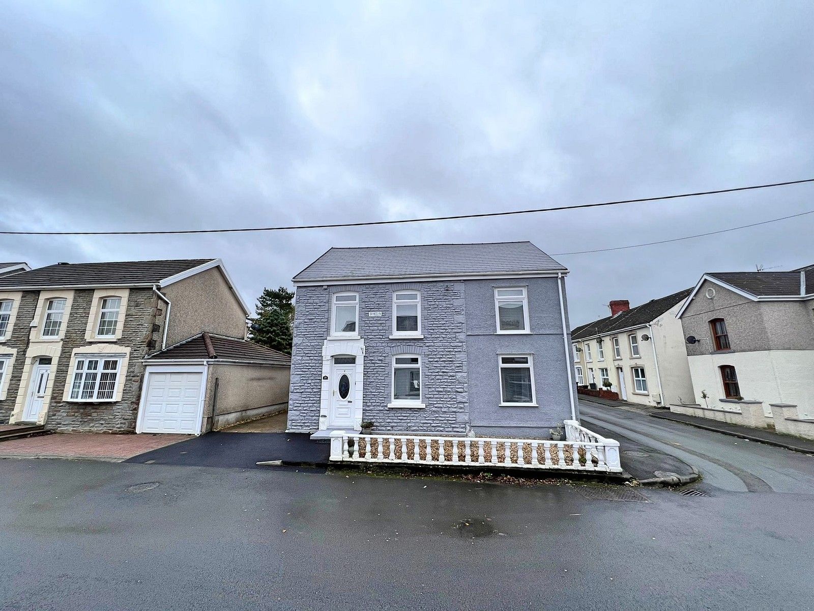 3 bed detached house for sale in Gron Road, Gwaun Cae Gurwen, Ammanford