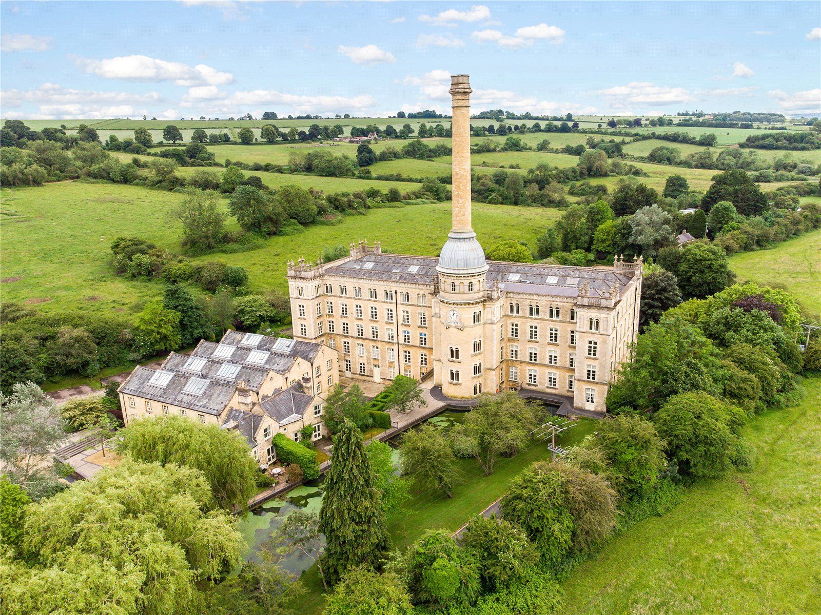 3 bed flat for sale in Bliss Mill, Chipping Norton, Oxfordshire OX7