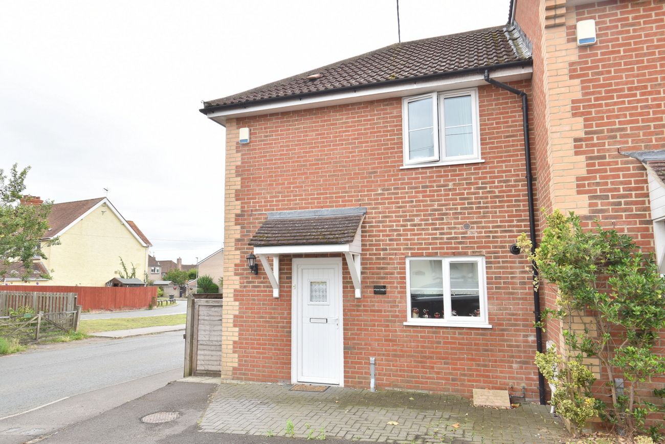 Peacemarsh Mews, Gillingham, Dorset SP8  