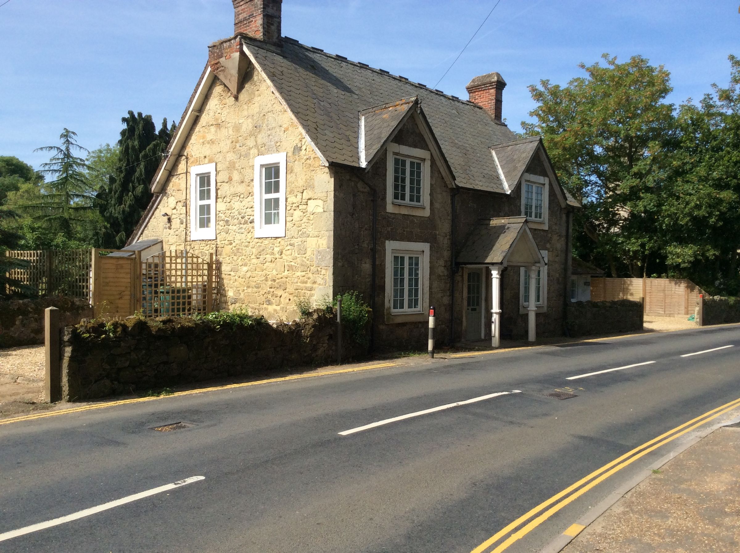 4 bed cottage to rent in High Street, Godshill, Ventnor PO38 Zoopla