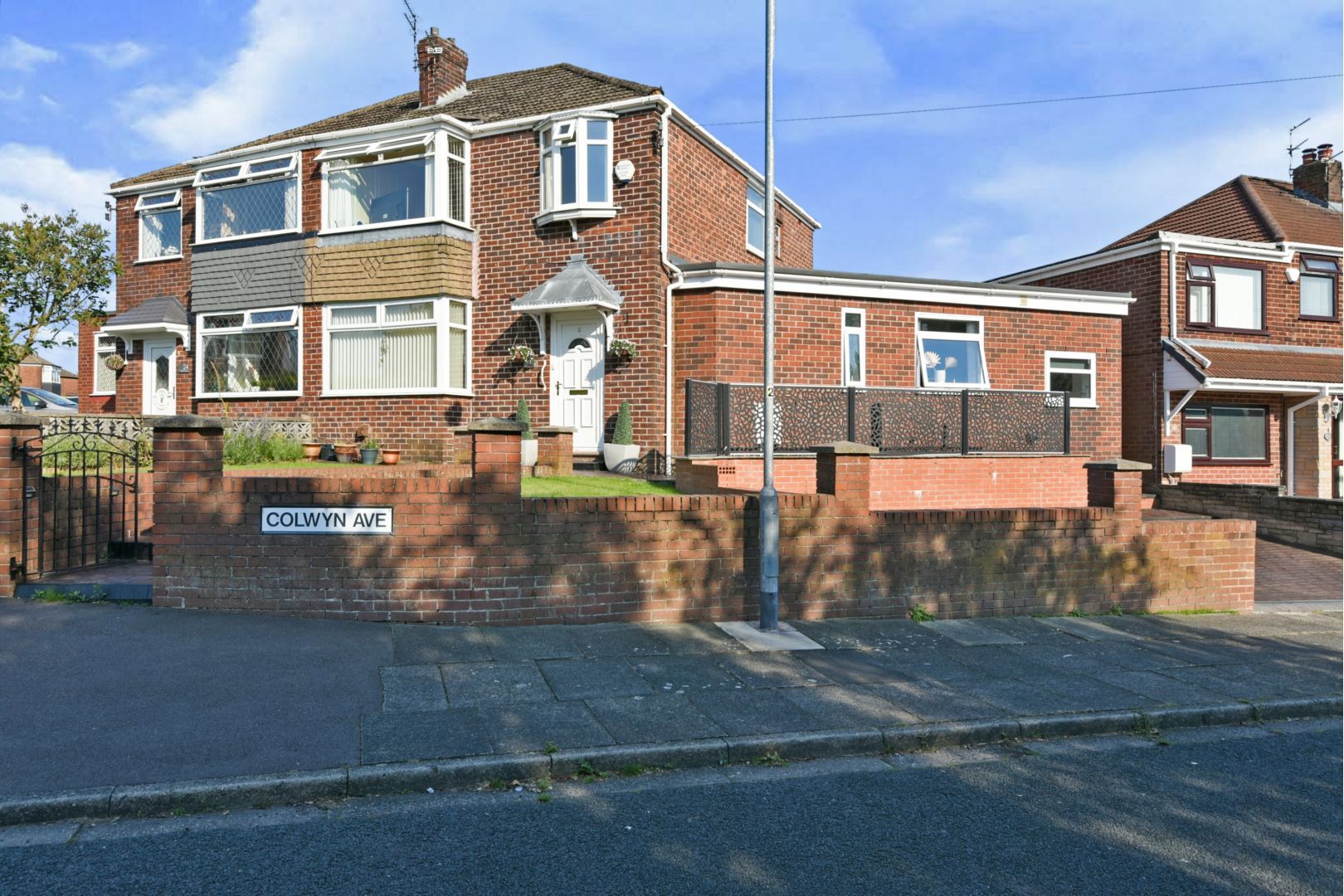 4 bed semidetached house for sale in Colwyn Avenue, Alkrington