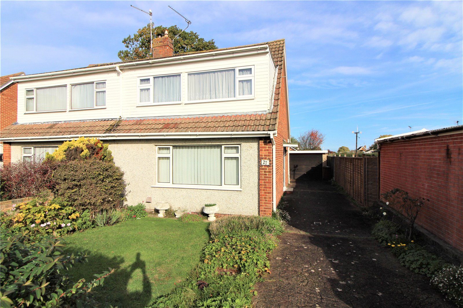 3 bed semidetached house for sale in Lynton Drive, Lordswood, Kent ME5