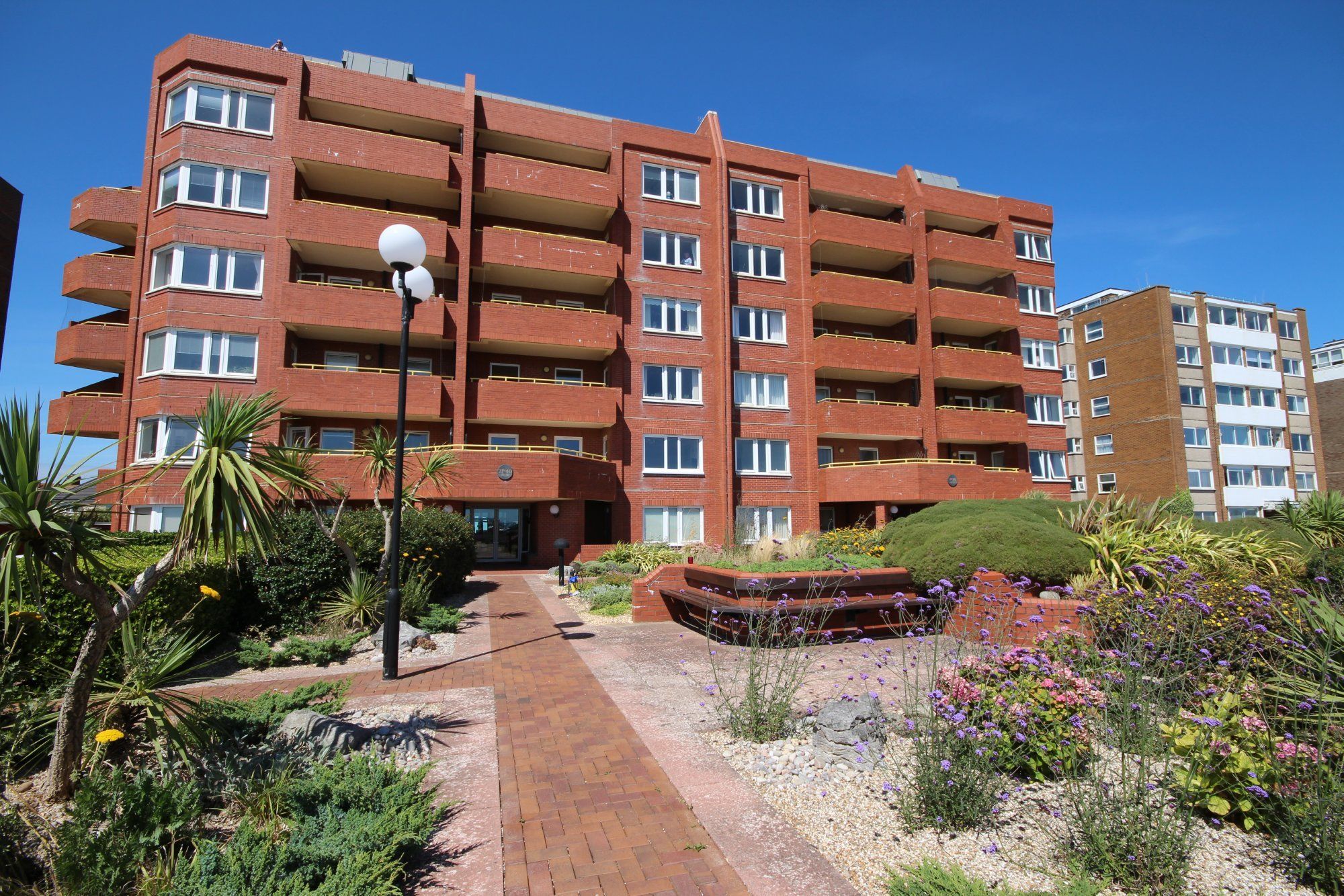 2 bed flat for sale in West Parade, Worthing BN11 Zoopla