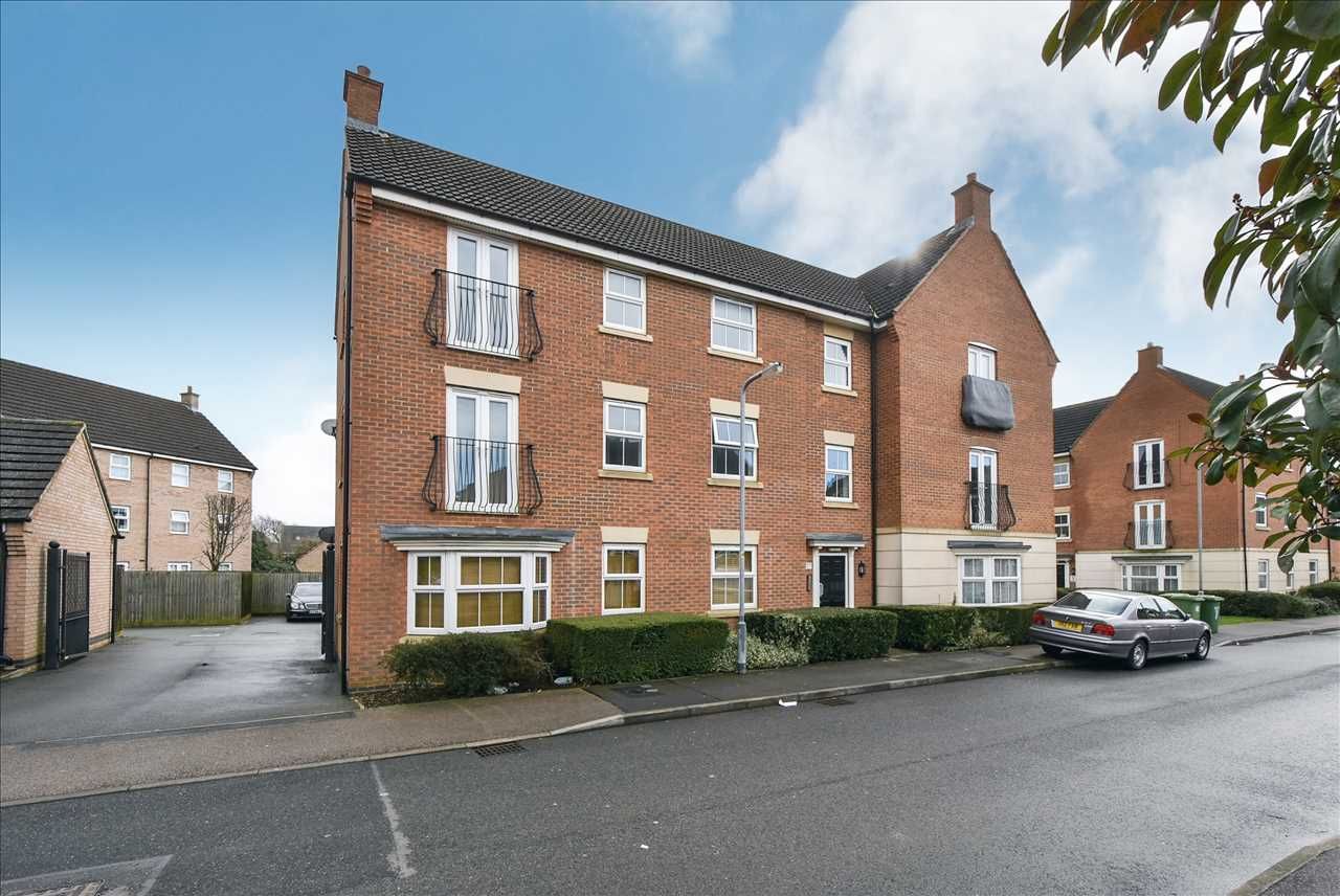 2 bed flat for sale in Flowerhill Drive, Wellingborough NN8 Zoopla