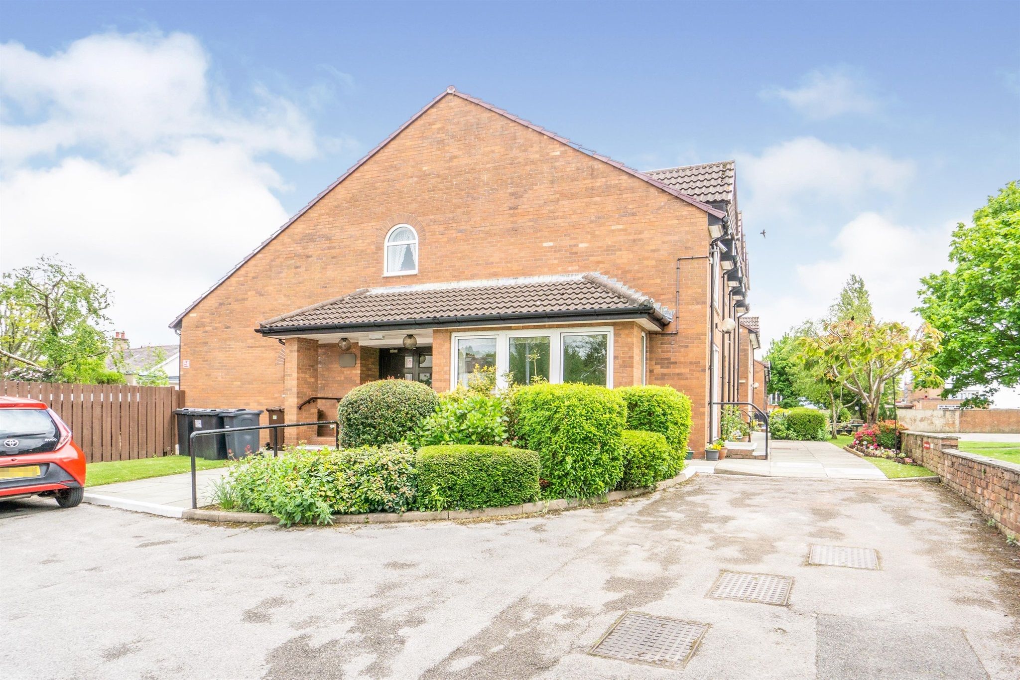 1 bed flat for sale in Dale Avenue, Heswall, Wirral CH60 Zoopla