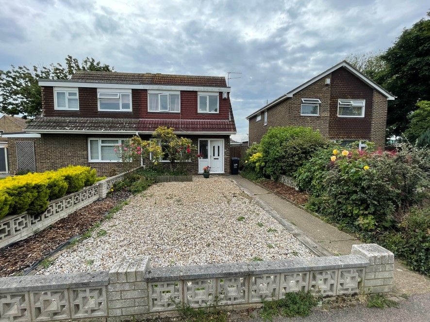 3 bed semidetached house for sale in 8 Chestnut Drive, Broadstairs