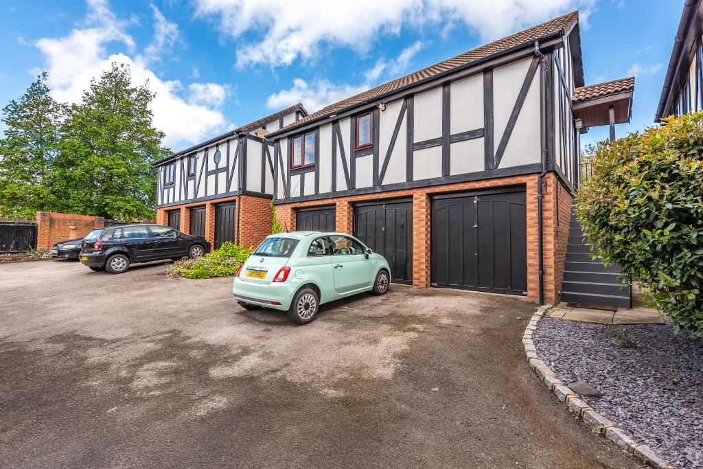 Detached Houses For Sale In Windlesham at John Forte blog