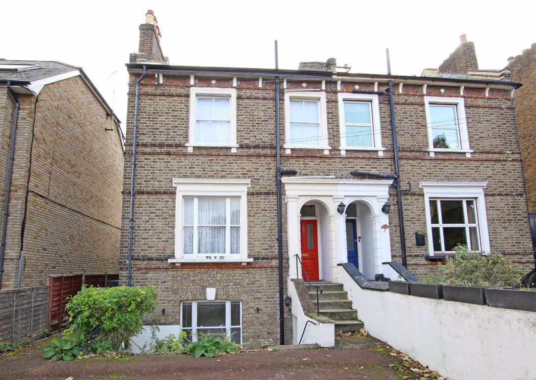 1 bed flat to rent in Amyand Park Road, St Margarets, Twickenham TW1