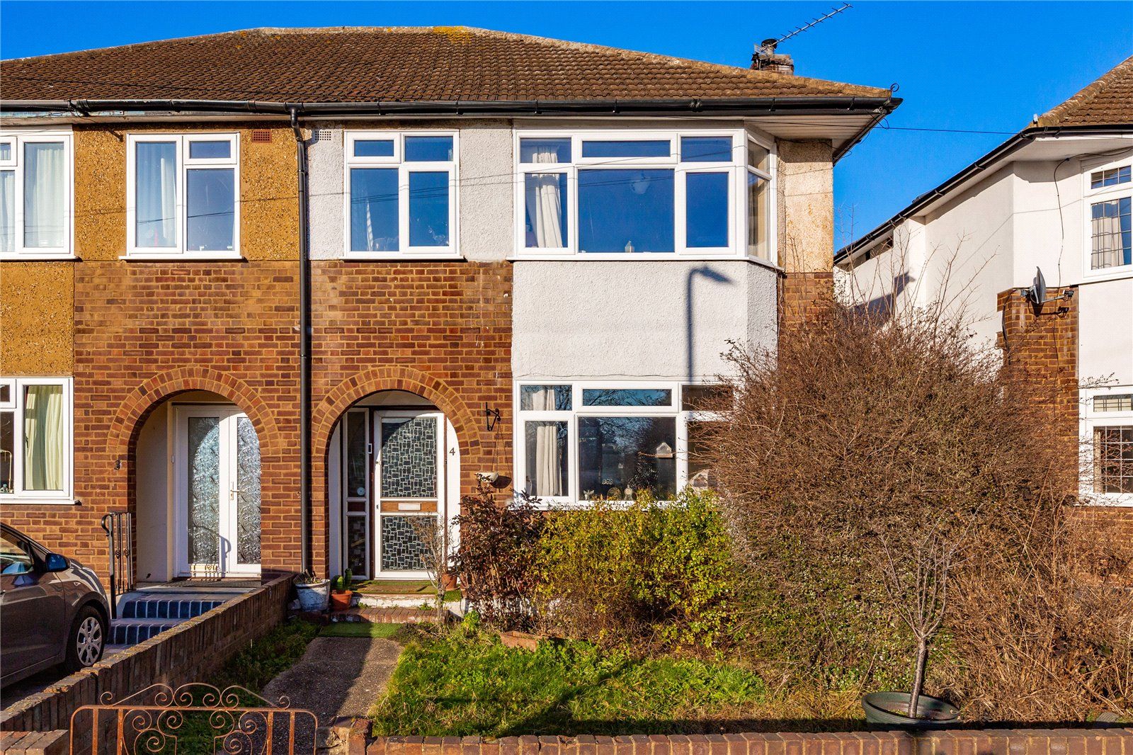 3 bed semidetached house for sale in Brookdale Close, Upminster, Essex