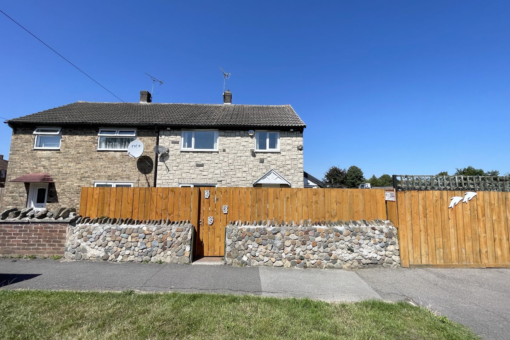 3 bed semidetached house for sale in Tamar Grove, Hull HU8 Zoopla