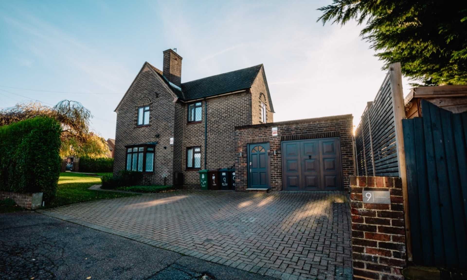 4 bed detached house for sale in Cleveland Crescent, Borehamwood WD6