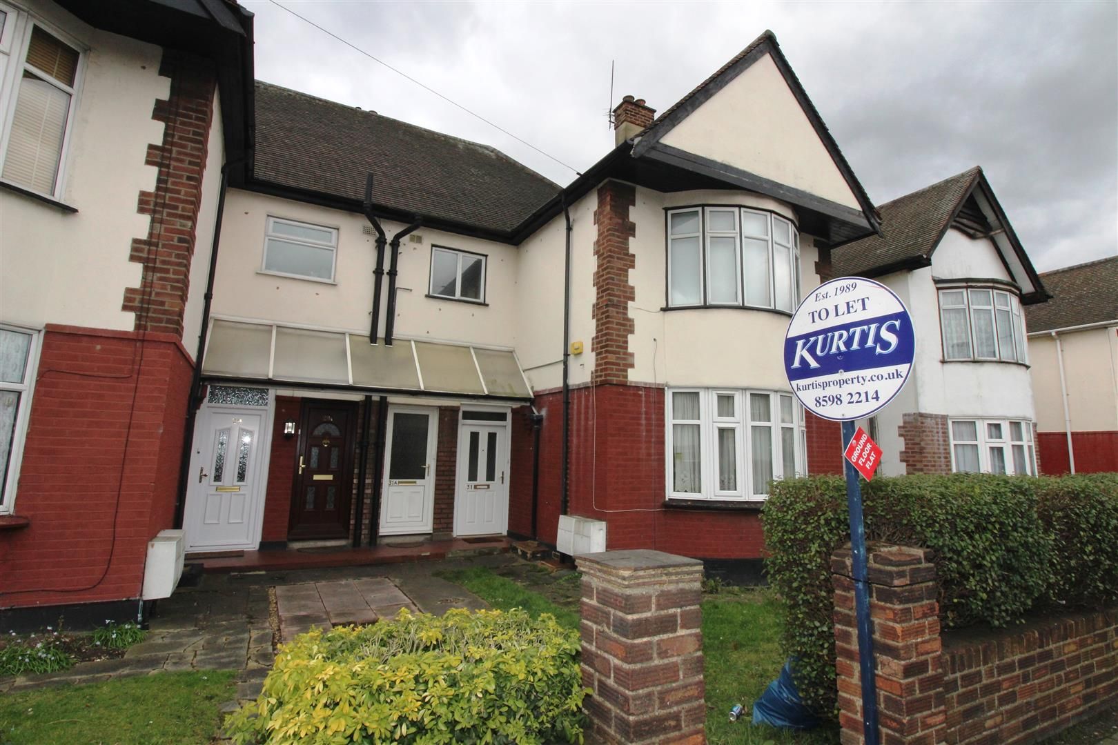 2 bed flat to rent in Chadwell Heath Lane, Chadwell Heath, Romford RM6