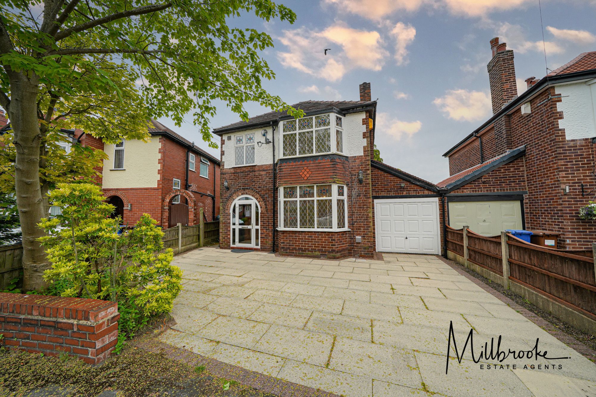 3 bed linkdetached house for sale in Preesall Avenue, Heald Green