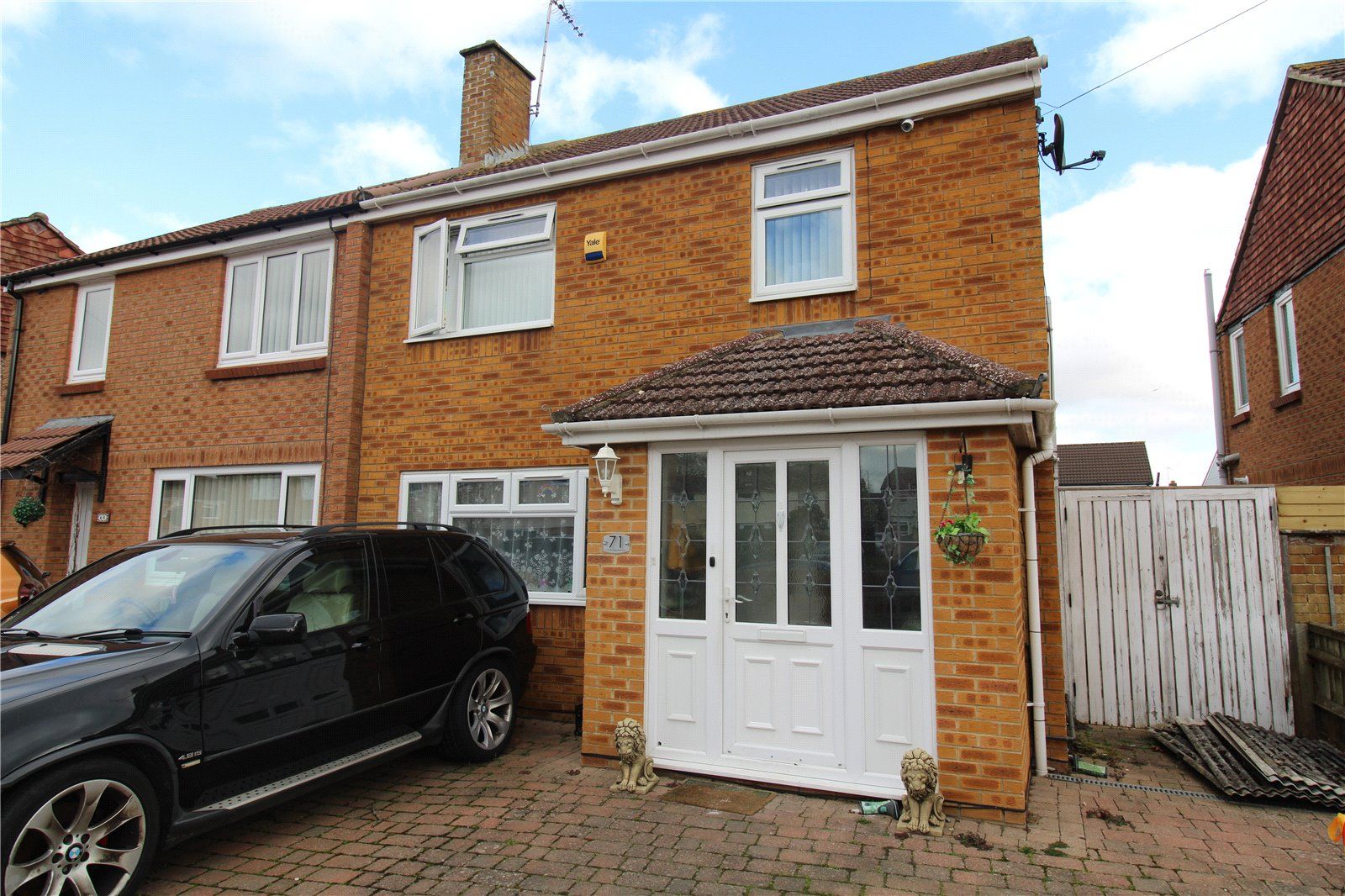 3 bed semidetached house for sale in Thornbridge Avenue, Park South