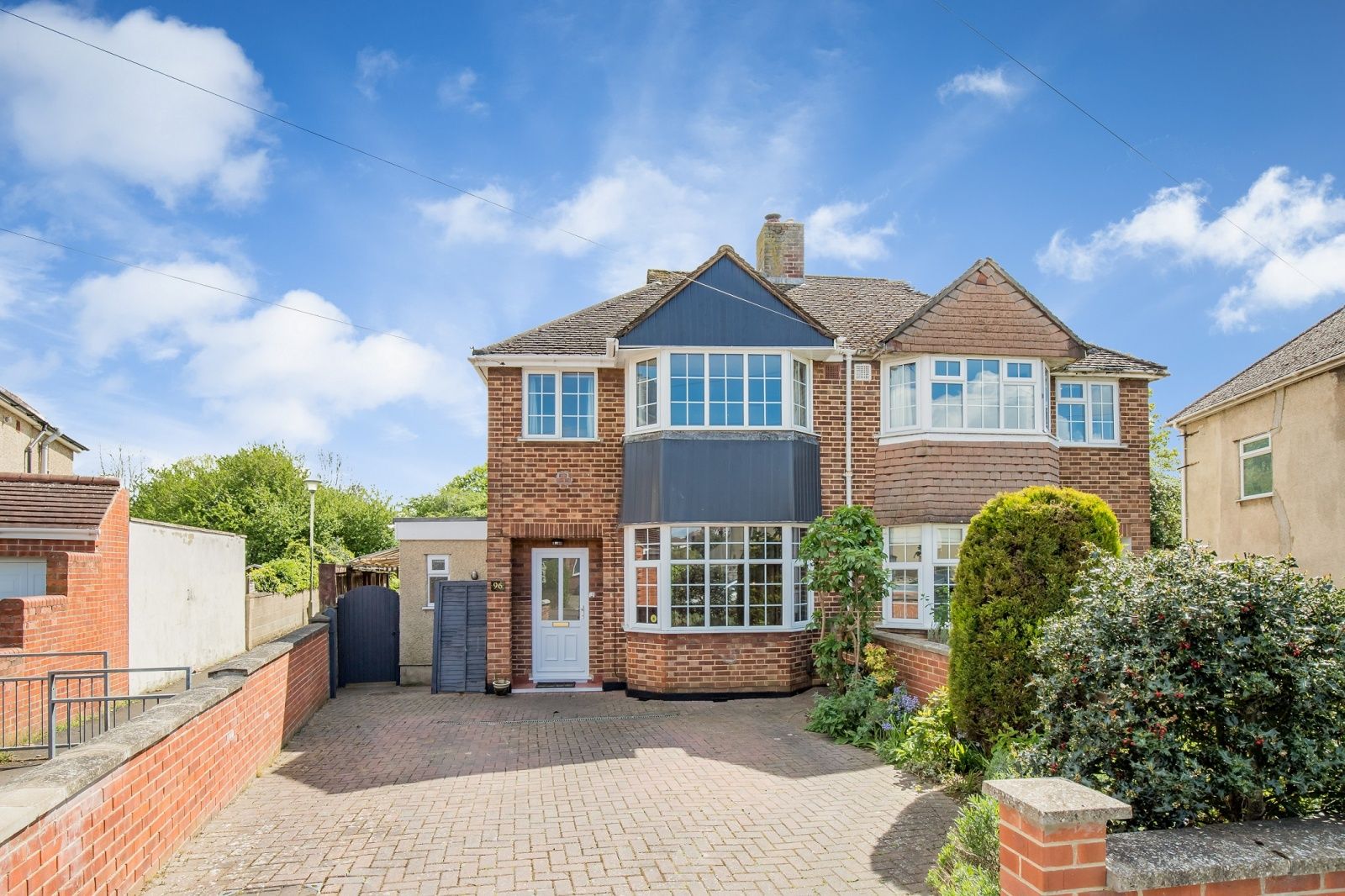 3 bed semidetached house for sale in Herschel Crescent, Littlemore