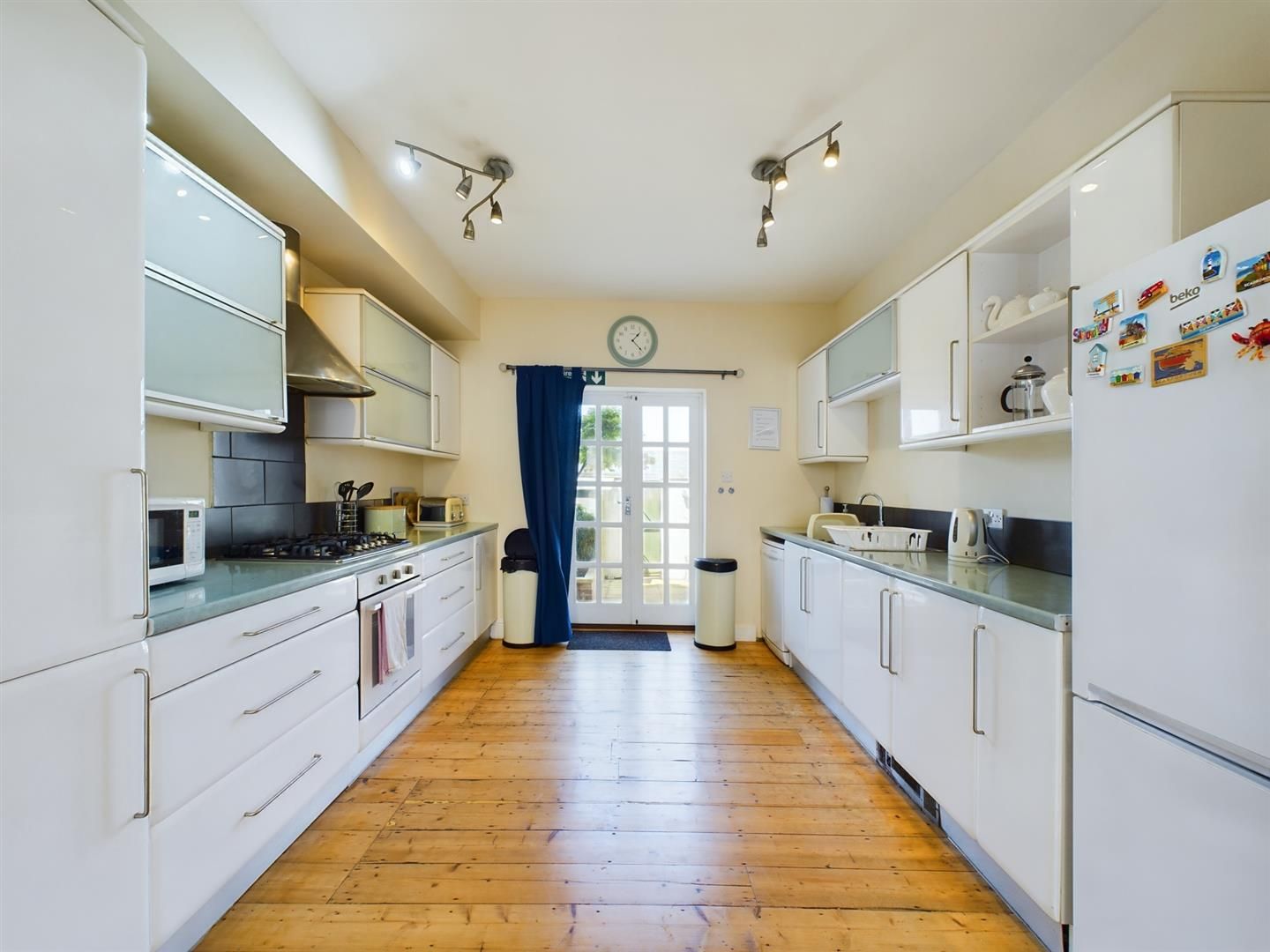 5 bed property for sale in Trafalgar Square, Scarborough YO12 Zoopla