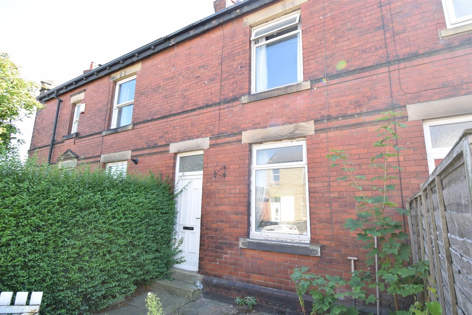 2 bed terraced house to rent in Manor Road, Ossett WF5 Zoopla