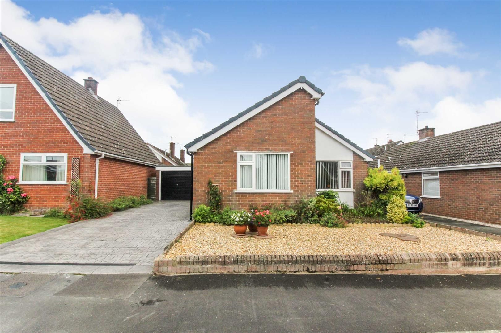 3 bed detached bungalow for sale in Rosehill Avenue, Whittington, Oswestry SY11 Zoopla