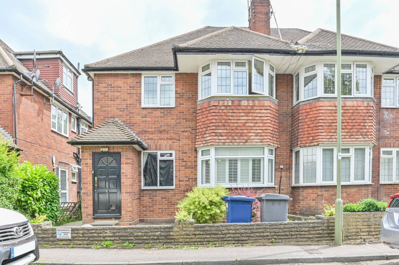 Mill Hill East, Mill Hill East, London NW7  