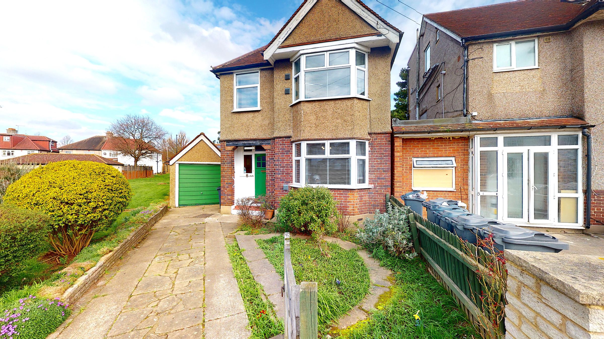 3 bed detached house for sale in Hogarth Gardens, Heston, Hounslow TW5
