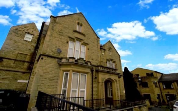 Redwing Crescent, Huddersfield HD3