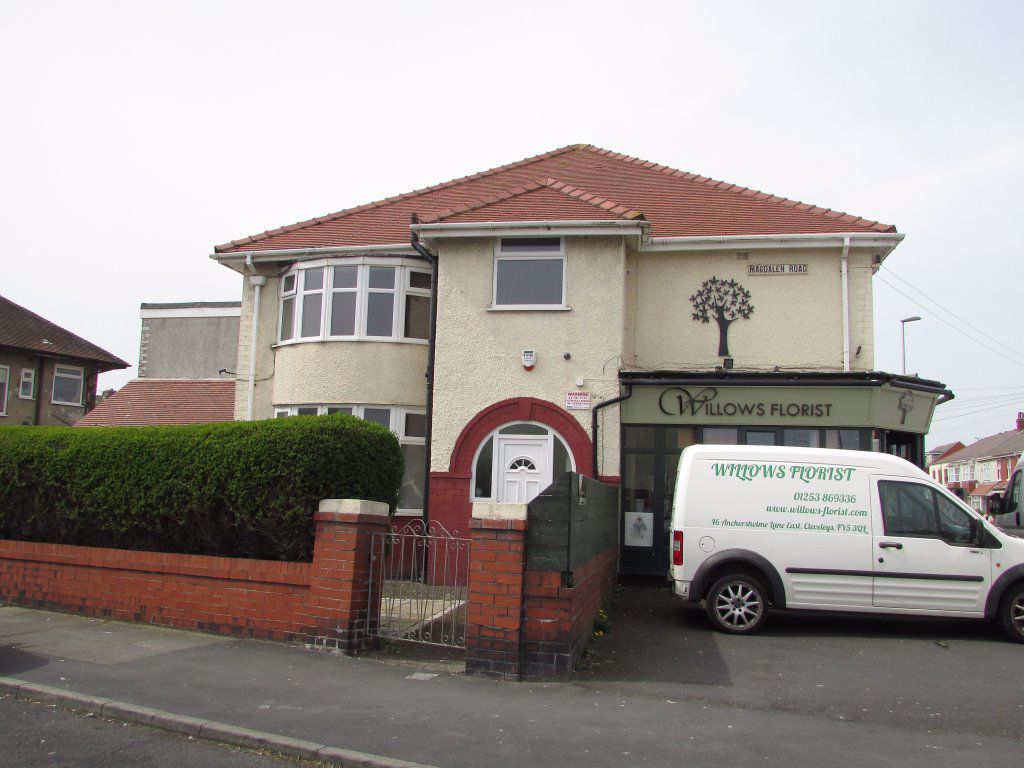 2 bed flat to rent in Anchorsholme Lane East, ThorntonCleveleys FY5