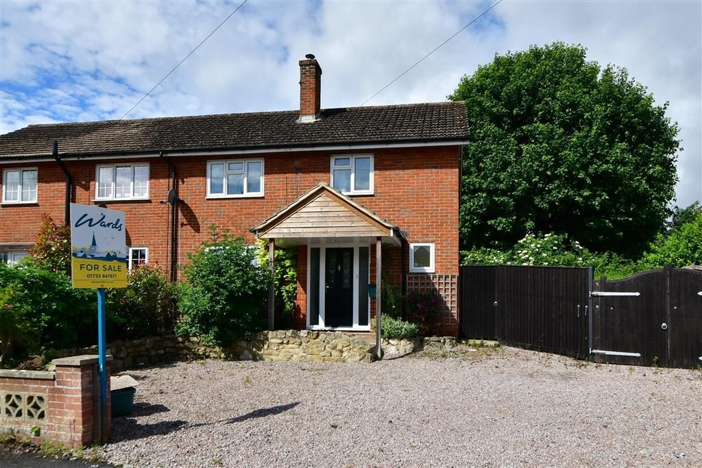 3 bed semidetached house for sale in Elm Crescent, East Malling, Kent