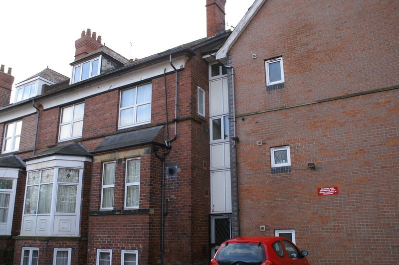 2 bed flat to rent in Otley Road, Headingley, Leeds LS16 Zoopla
