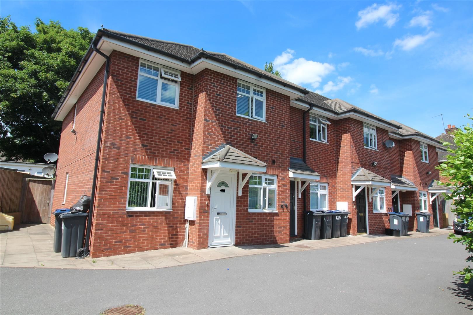 2 bed flat for sale in Crossfield Road, Stechford, Birmingham B33 Zoopla