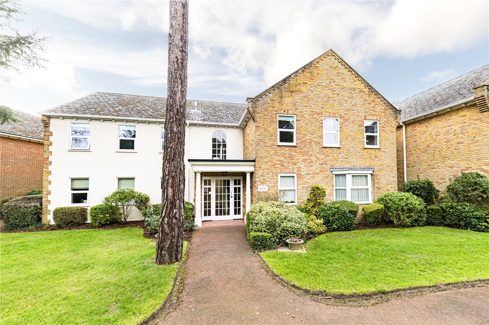 2 bed flat for sale in Fairlawn, Hall Place Drive, Weybridge, Surrey KT13 Zoopla