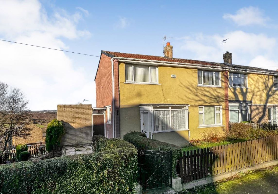 3 bed end terrace house for sale in 24 Snowdrop Close, BlaydonOnTyne