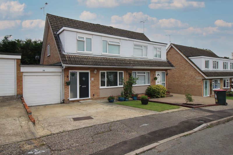 3 bed semidetached house for sale in Rosedale Close, Crawley RH11 Zoopla