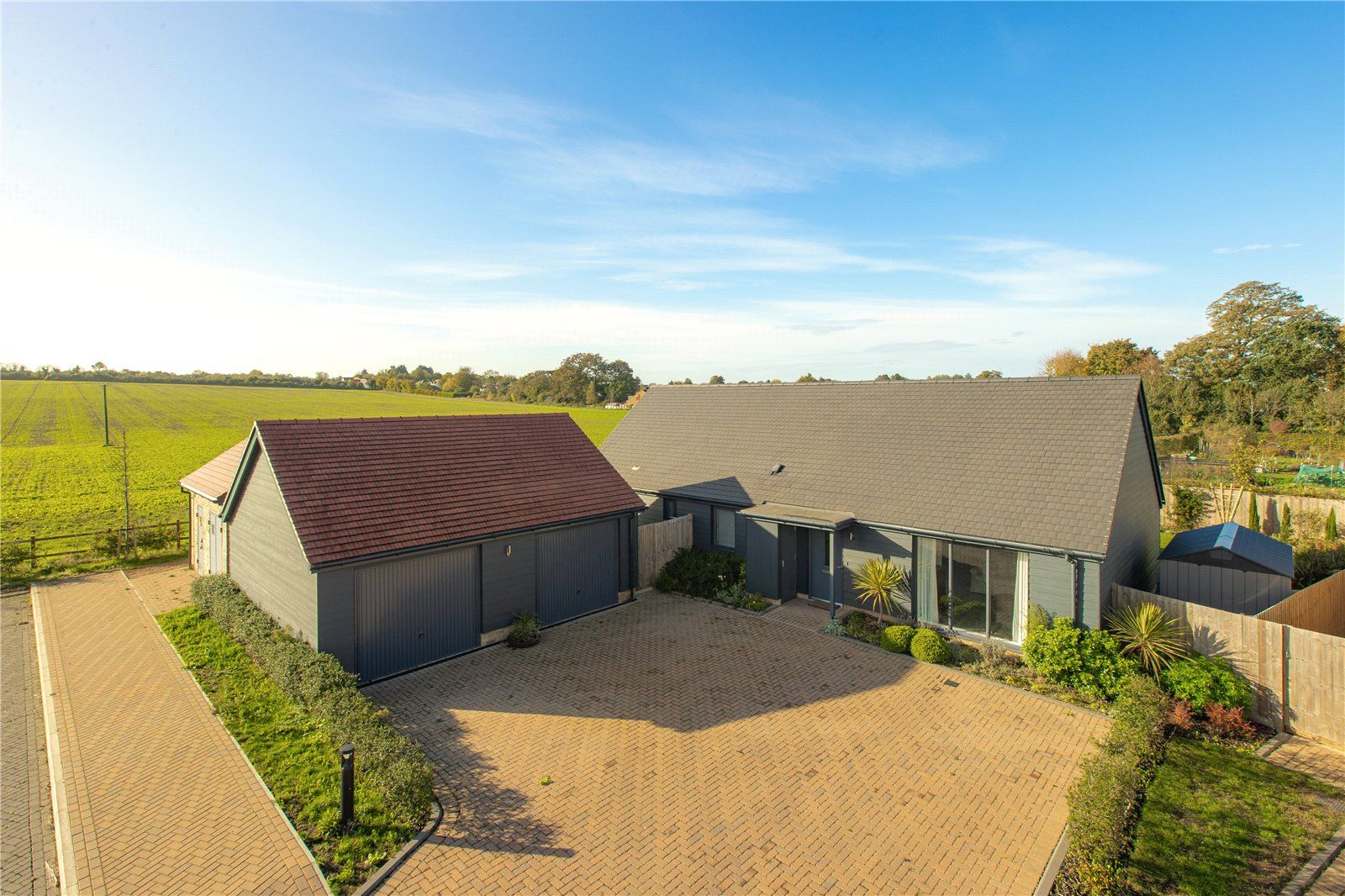 3 bed bungalow for sale in Larkfield, Great Abington, Cambridge