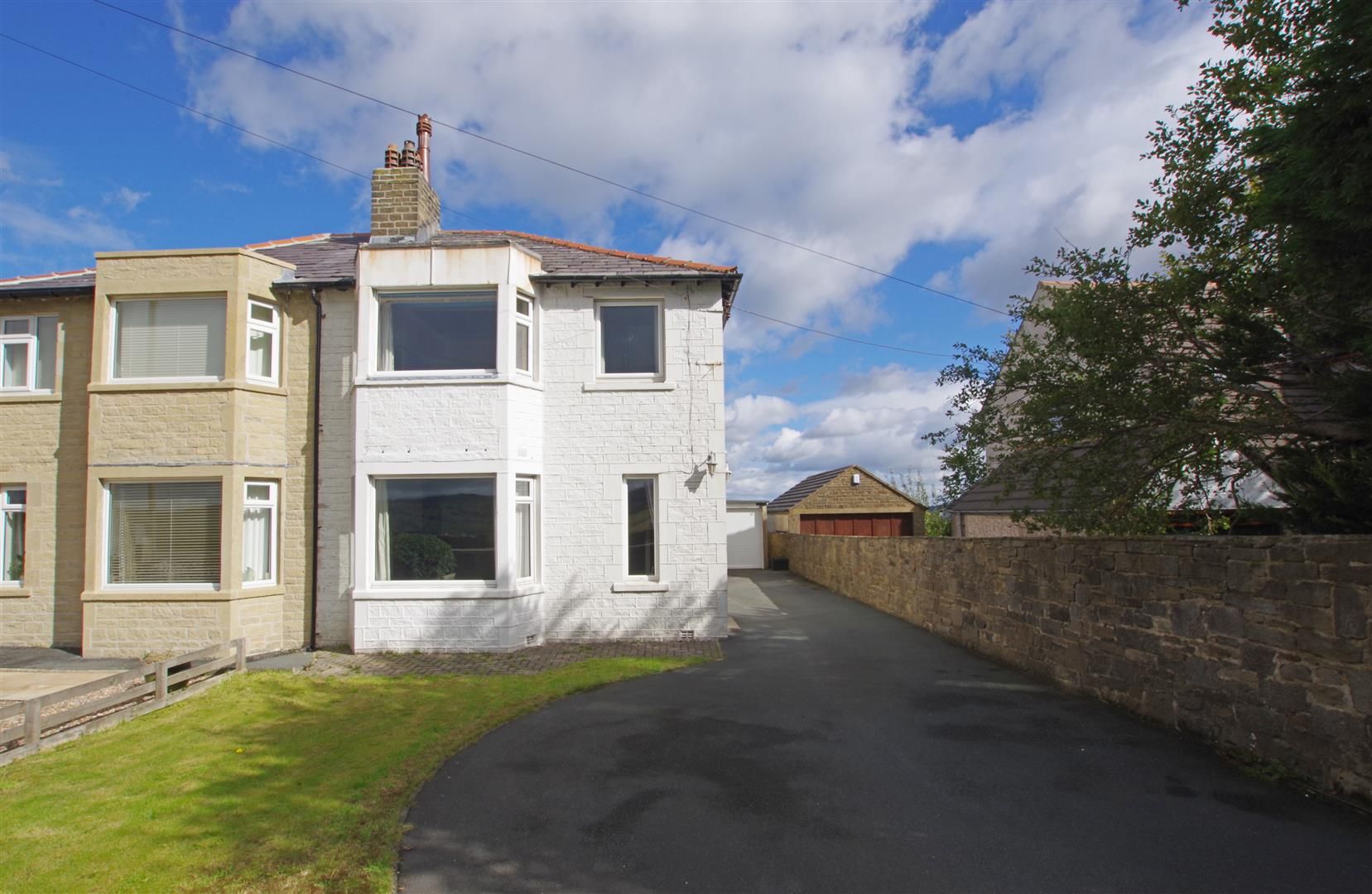 3 bed property for sale in Stainland Road, Stainland, Halifax HX4 Zoopla