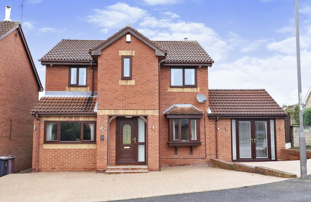4 bed detached house for sale in Rose Way, Killamarsh, Sheffield