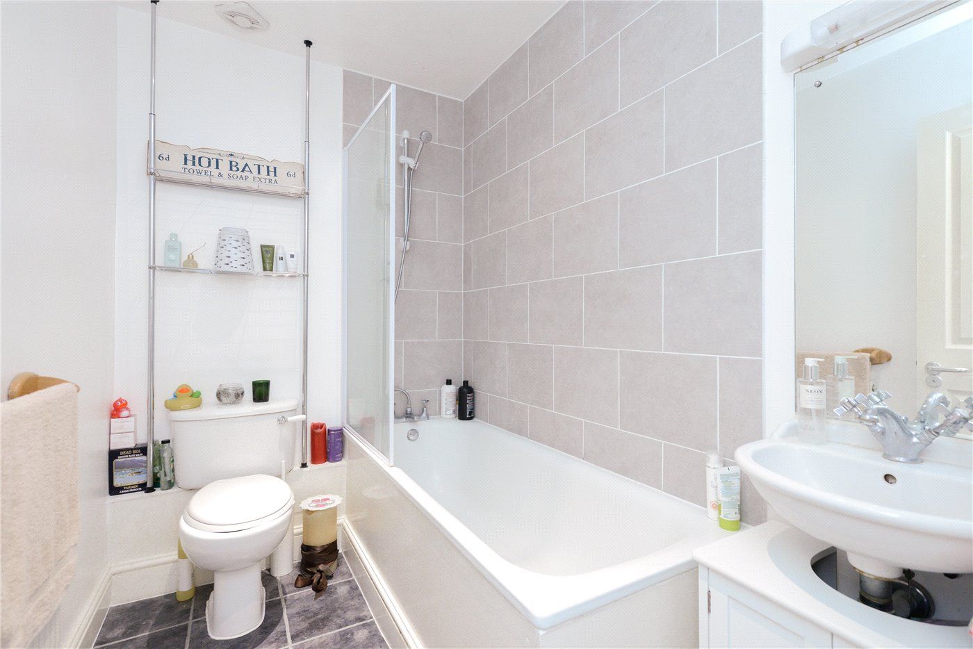 1 Bed Flat To Rent In Chiswick High Road, Chiswick, London W4 - Zoopla