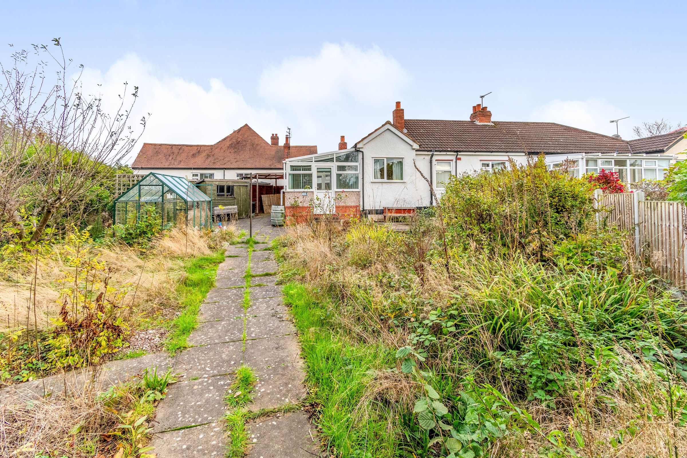 2 bed bungalow for sale in Laurel Grove, Wolverhampton WV3 Zoopla