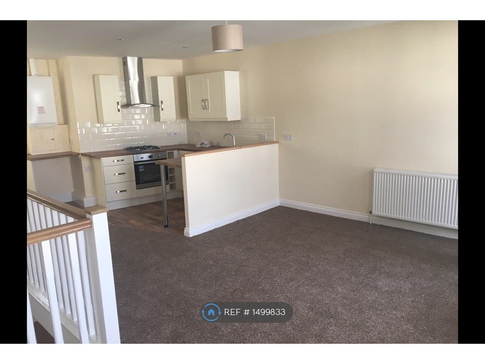 2 bed flat to rent in Bridge Street, Bideford EX39 Zoopla