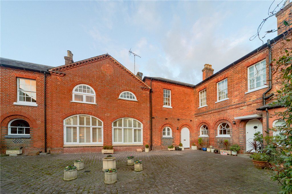 2 bed detached house for sale in Warfield Street, Warfield, Bracknell