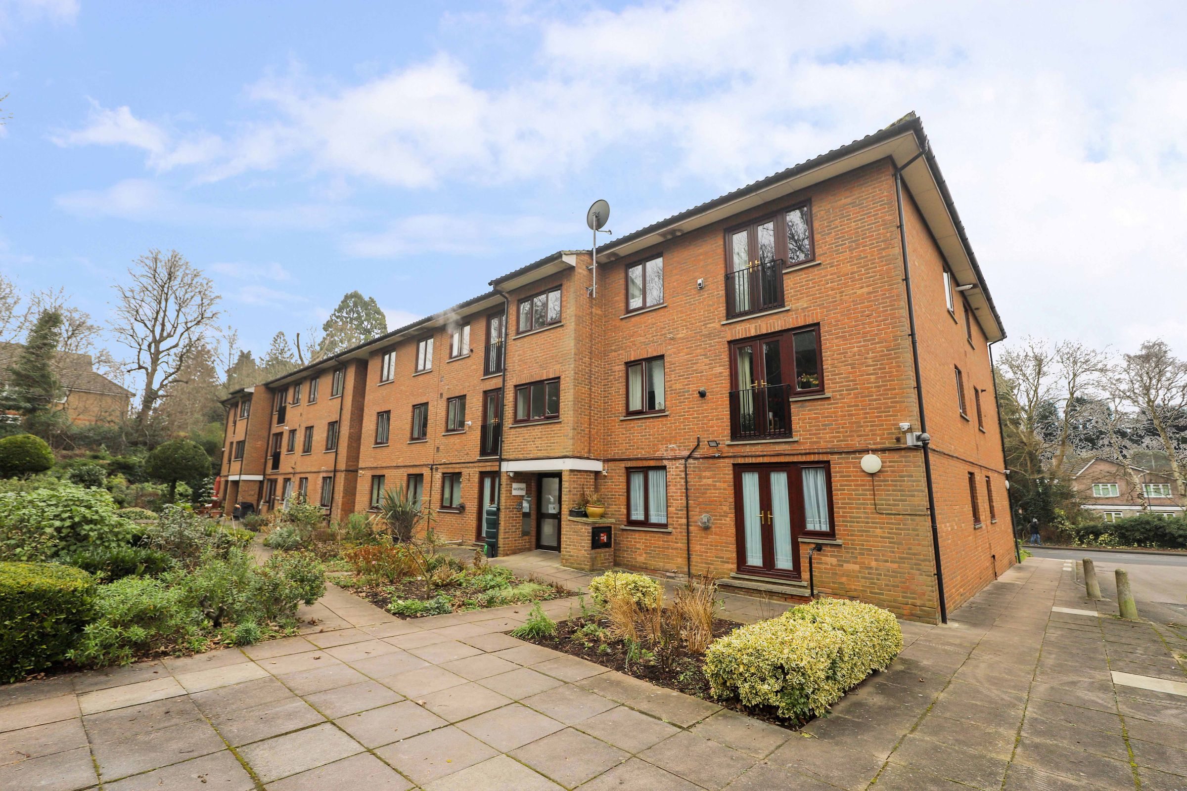 1 bed property for sale in Uxbridge Road, Hatch End, Pinner HA5 Zoopla