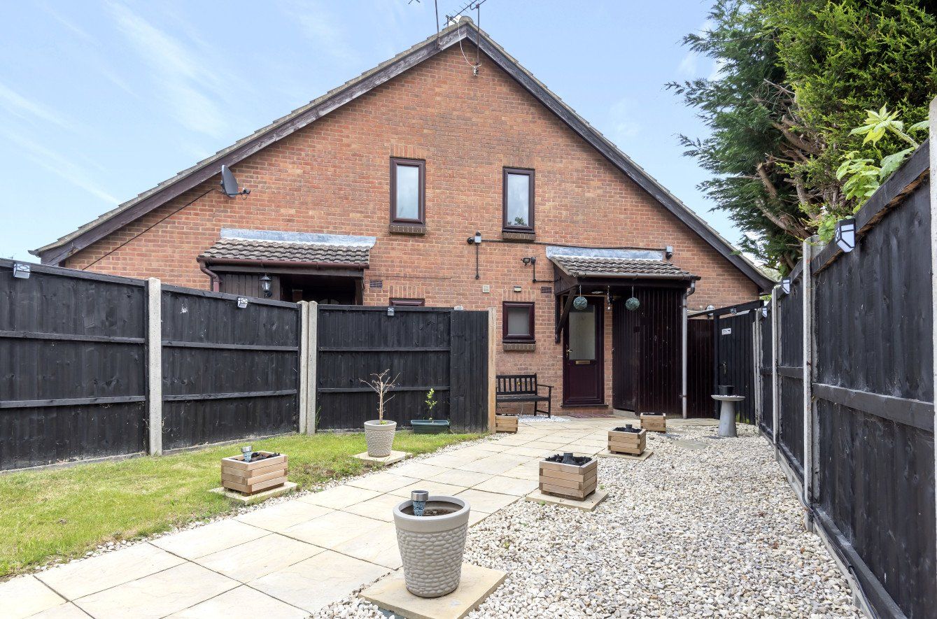 1 bed detached house for sale in The Croft, Elsenham,