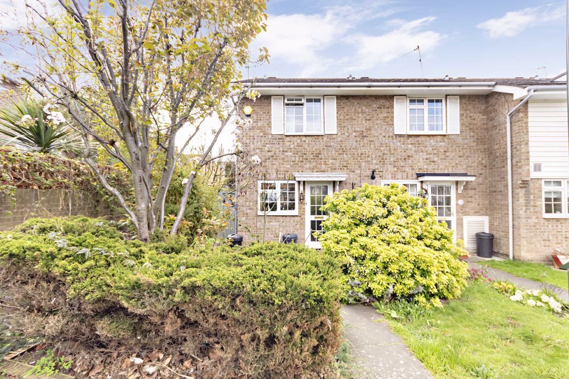 2 bed property to rent in Tudor Gardens, Twickenham TW1 Zoopla