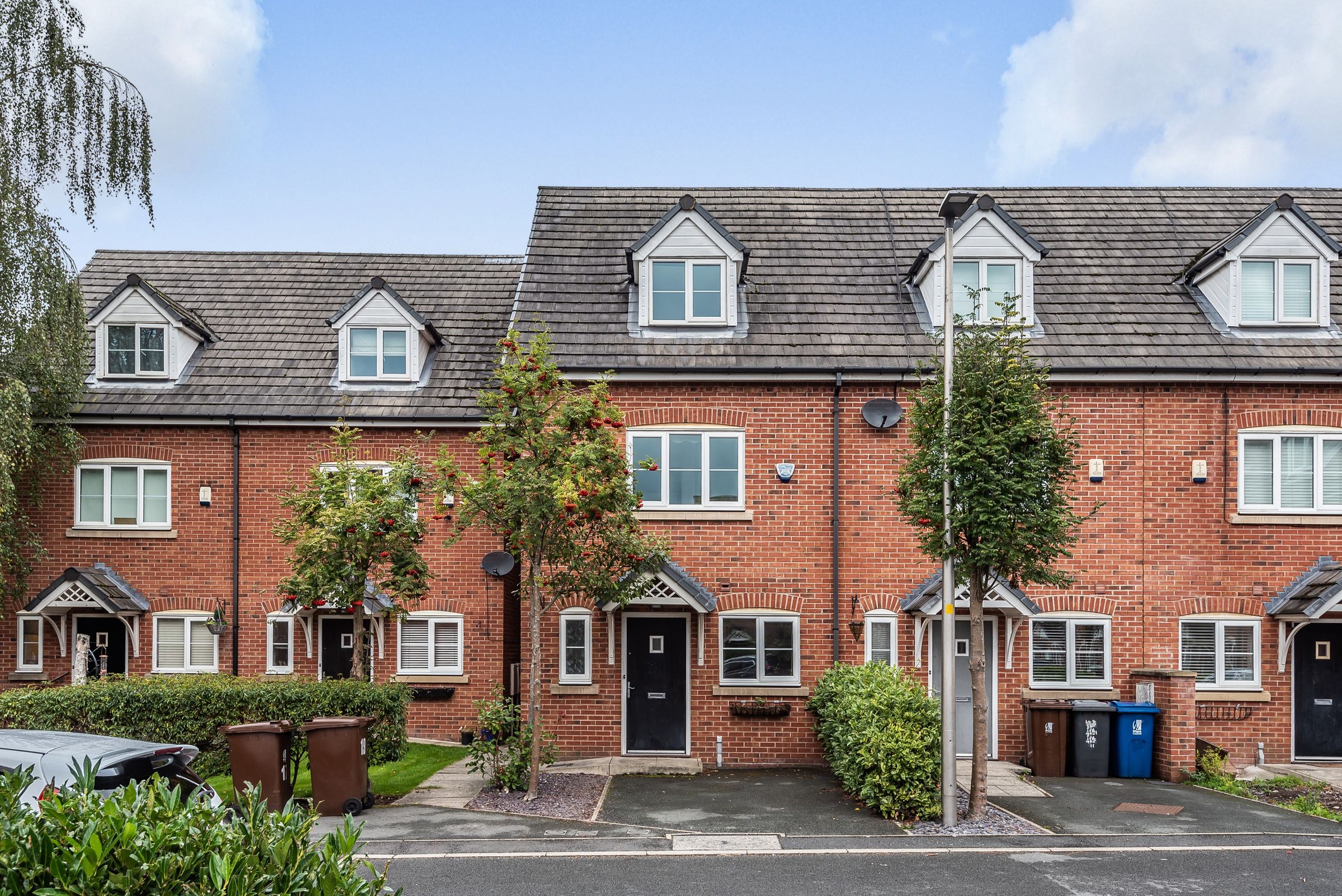 3 bed town house for sale in Lowerfield Gardens, Golborne WA3 Zoopla