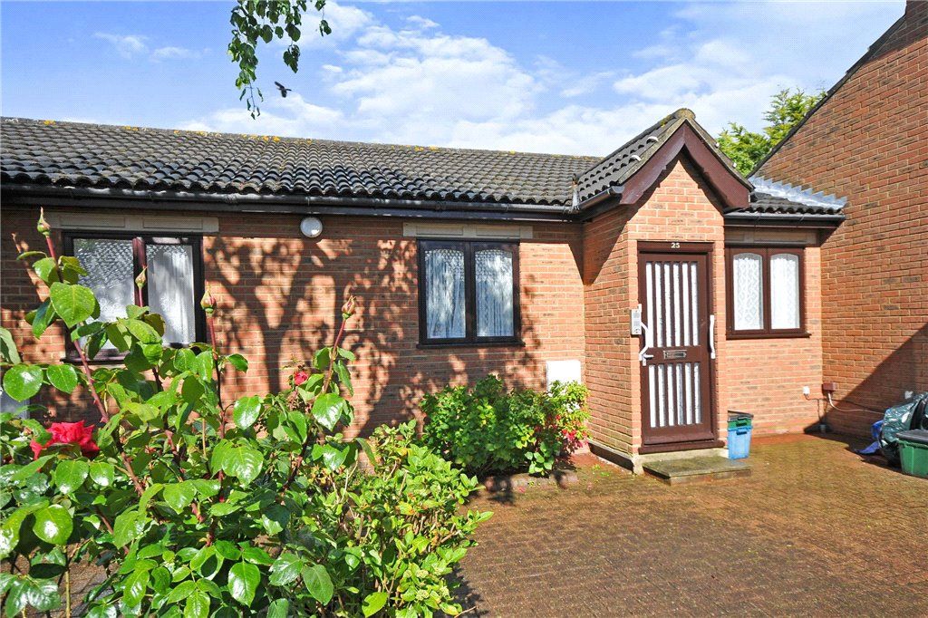 1 bed bungalow for sale in Bletchingley Close, Thornton Heath CR7 Zoopla