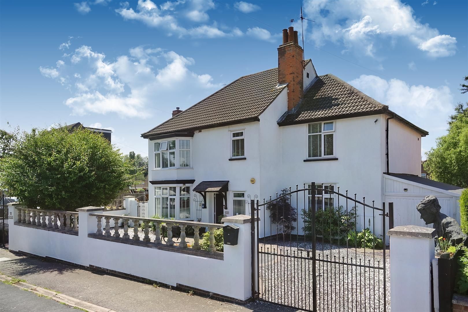 5 bed detached house for sale in Braunstone Lane East, Leicester LE3