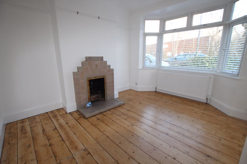 3 bed semidetached house to rent in Tower Road North, Warmley, Bristol