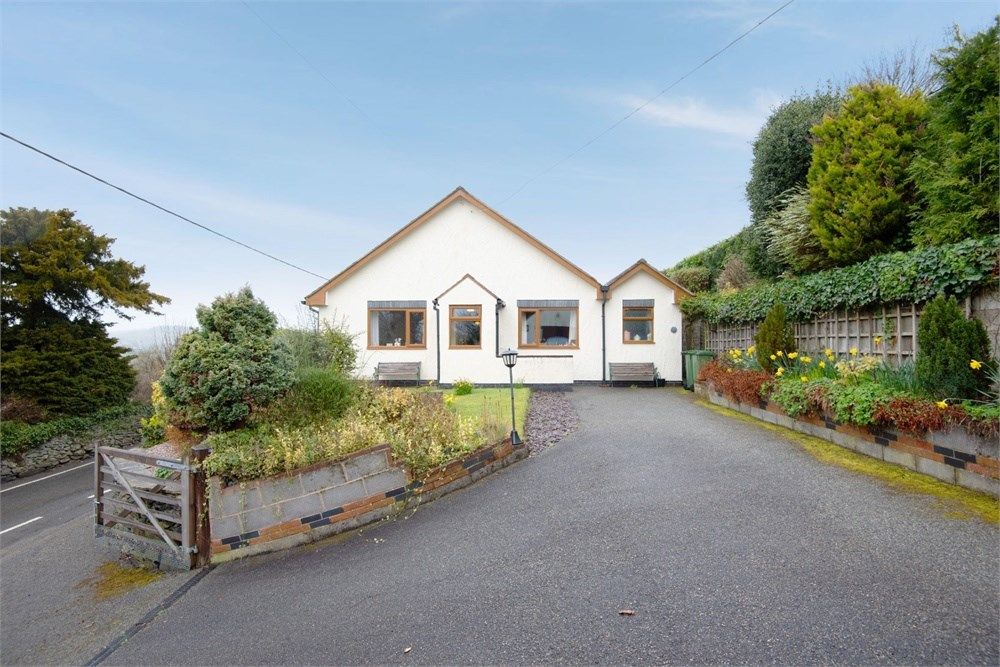 2 bed detached bungalow for sale in Penybryn, Corwen LL21 Zoopla